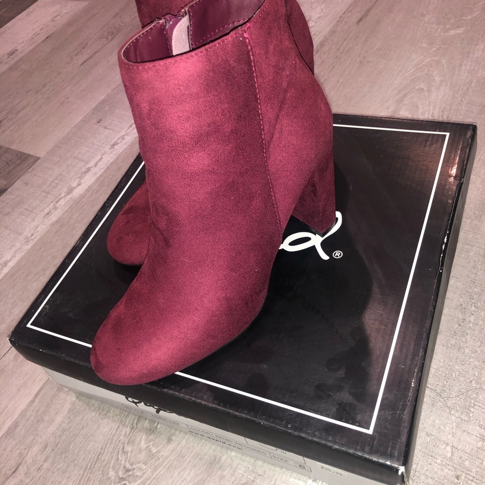 Burgundy Block Heel Bootie - Picture 6 of 7